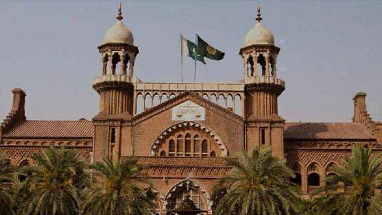 Petitioner sets himself ablaze inside LHC premises