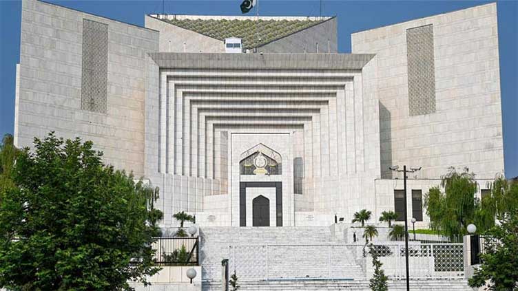 All five judges unanimously rejected civilians' trial by military court: Justice Mandokhail