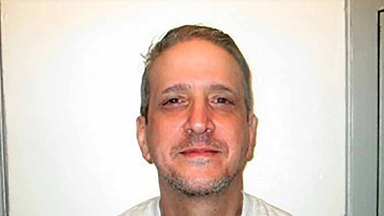 Supreme Court throws out Oklahoma inmate Richard Glossip's murder conviction and death sentence