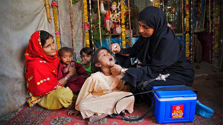 Pakistan thanks Saudi Arabia for $500m pledge for polio eradication