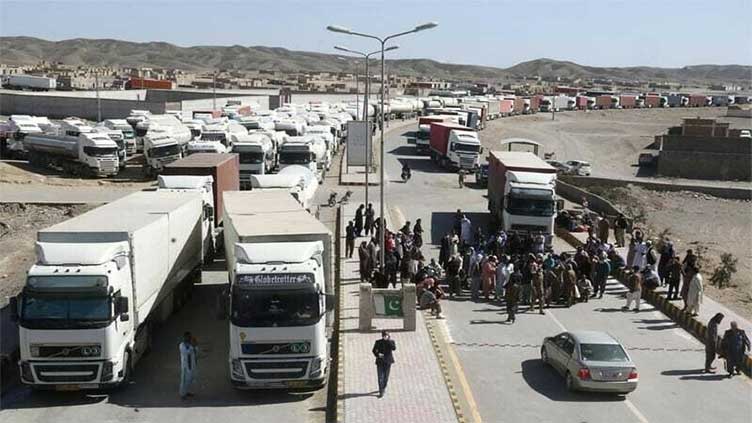 New customs rules: $2.2m lost daily as 600 Iranian trucks stuck at Pakistan border