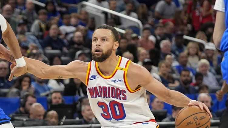 Stephen Curry does it all in a 56-point masterpiece, from a halfcourt heave to a jersey toss to mom