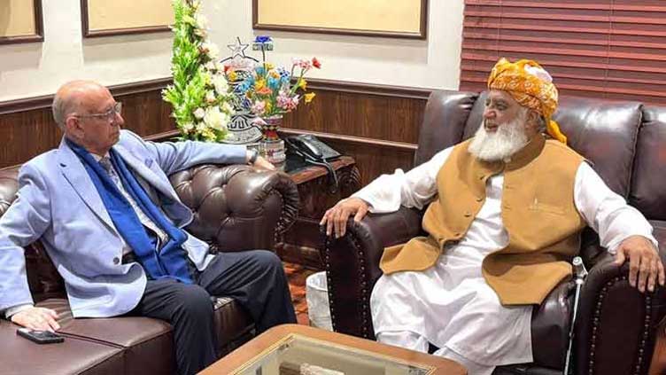 Siddiqui updates Fazl on progress of PTI negotiations