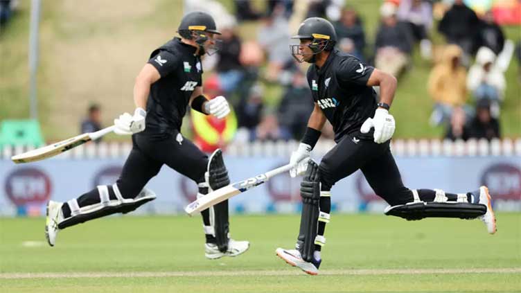 Henry, Young power New Zealand to nine-wicket ODI win over Sri Lanka