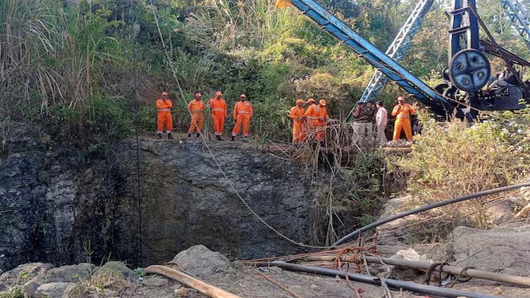 One body recovered from flooded Indian mine as rescuers search for trapped men