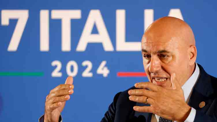 Italy defence minister dampens talk of Starlink deal for secure communications