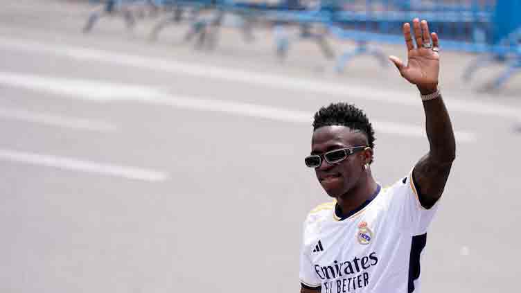 Ancelotti defends Vinicius ahead of Super Cup clash