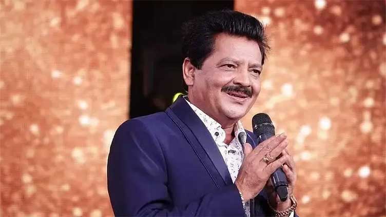 Bollywood singer Udit Narayan escapes building fire