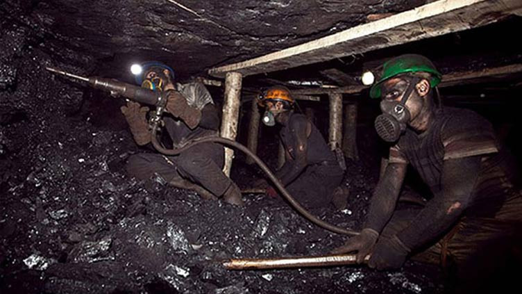 Gas explosion traps 12 miners in Quetta coal mine