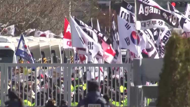 Angry pro-Yoon protest erupts after South Korea arrests impeached leader