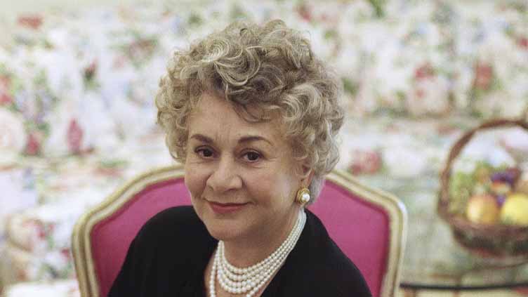 Tony Award-winning British actor Joan Plowright, widow of Laurence Olivier, dies at 95