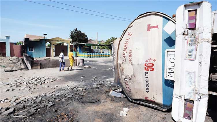 Fuel tanker truck blast kills 70 in Nigeria