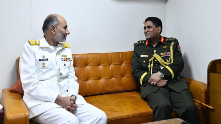 Bangladeshi armed forces PSO calls on Pak Navy officials