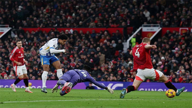 Man Utd, Spurs sink again as Man City hit Ipswich for six