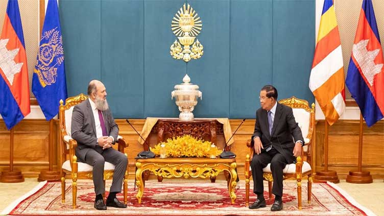 Commerce minister meets Cambodian Senate Chairman to boost ties