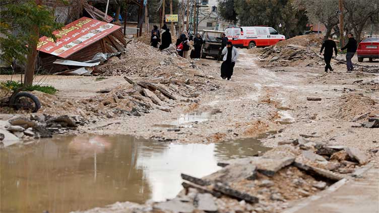 Residents leave homes in Jenin as Israeli West Bank raid continues