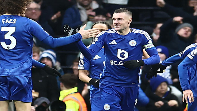 Postecoglou under fire as Leicester stun Spurs, Man Utd win at Fulham