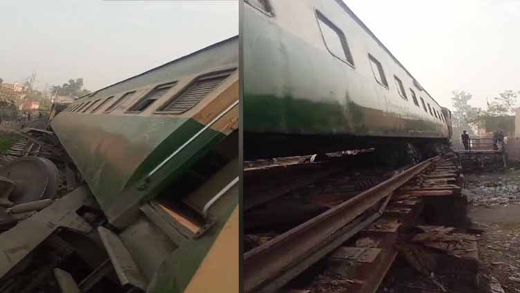 Bogies of Karachi-bound Shalimar Express derail at Shahdara