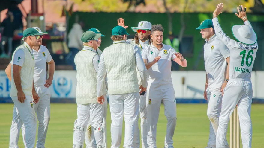 Bosch leads South Africa to 328-run win over Zimbabwe