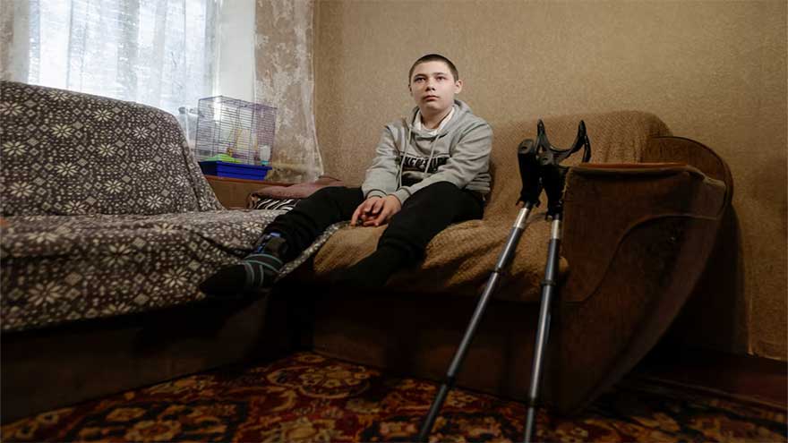 Dunya News As US and European aid cuts deepen, Ukraine's humanitarian lifelines fray 