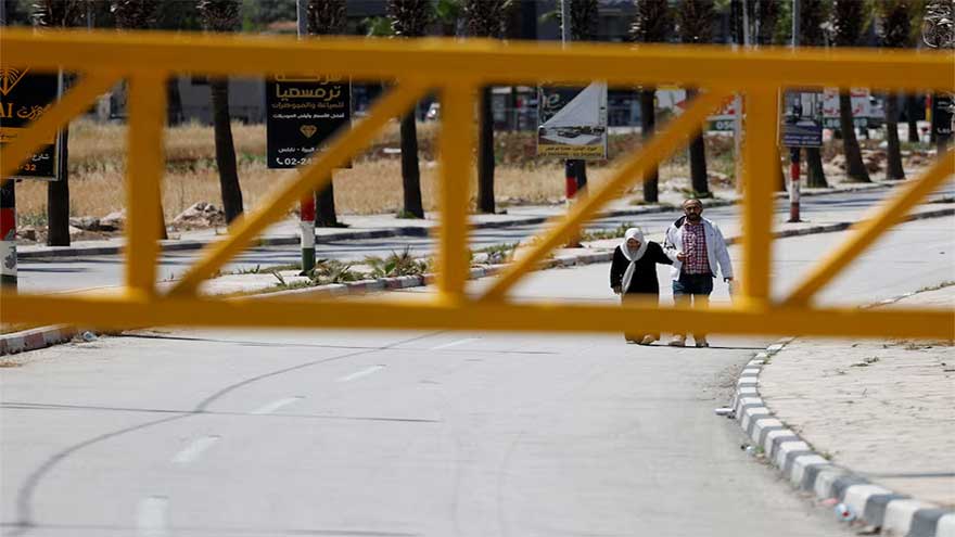 Dunya News West Bank town becomes 'big prison' as Israel fences it in