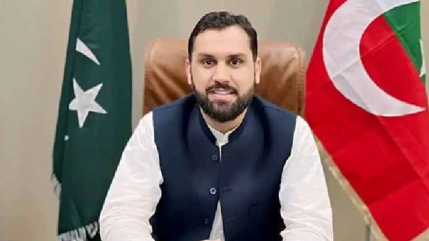 Governor should stay within constitutional limits, says KP minister 