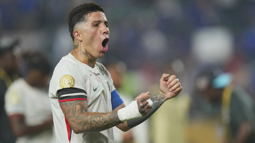 Late own goal sends Chelsea past Palmeiras into semi-finals