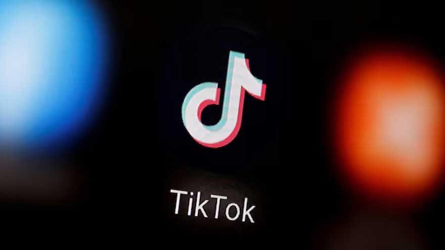 Trump says US will start talks with China on TikTok deal this week