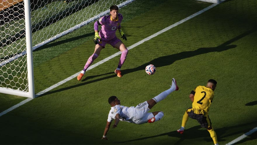 Real Madrid beat Dortmund 3-2 after 3 stoppage-time goals, play PSG in Club World Cup semifinals