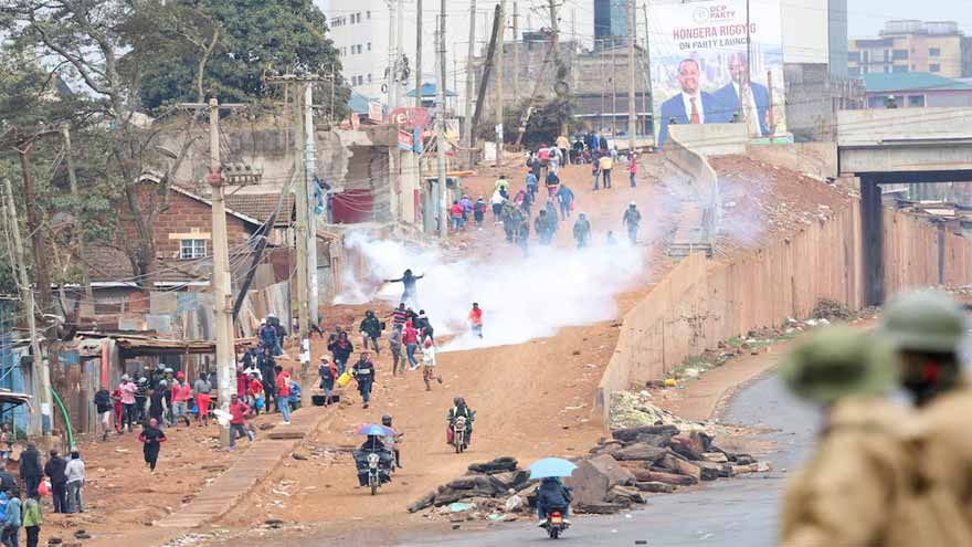 Kenya police fire on advancing crowd of protesters in Nairobi