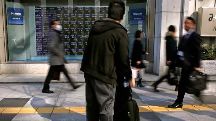 Asian stocks mixed as traders ponder tariff outlook