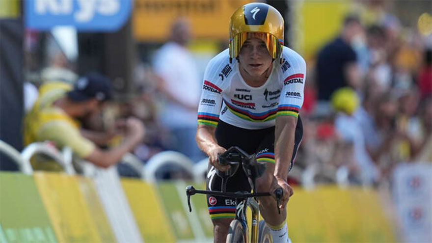 Pogacar plays down yellow jersey after Evenepoel wins Tour time trial