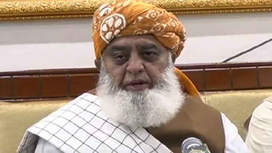 JUI-F chief expresses desire for change in KP govt