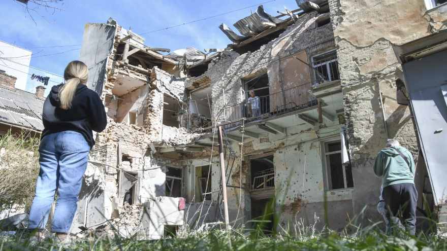 Russian drone, cruise missile and bomb attacks kill at least 6 in Ukraine