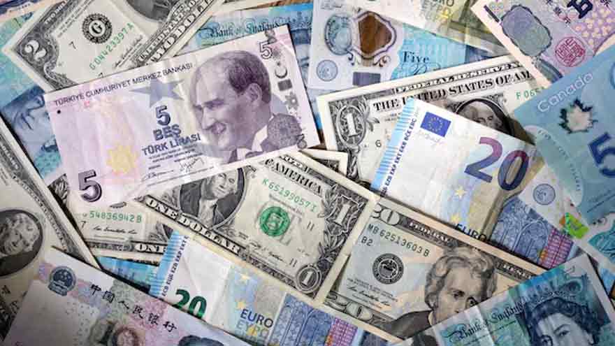 Euro slips after Trump threatens 30pc tariffs on EU