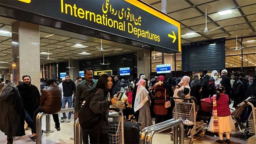 Pakistan sent 336,999 nationals abroad for jobs in six months