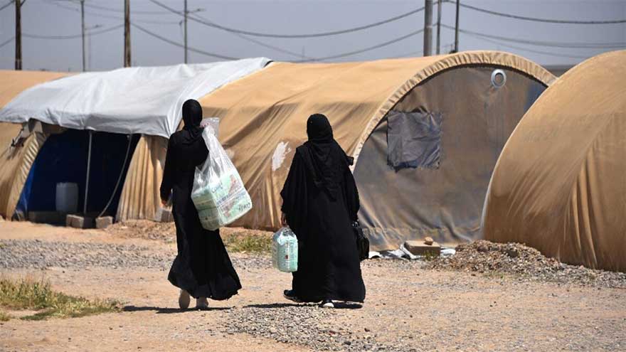 Iraqis face difficult return from Syria camp for IS families