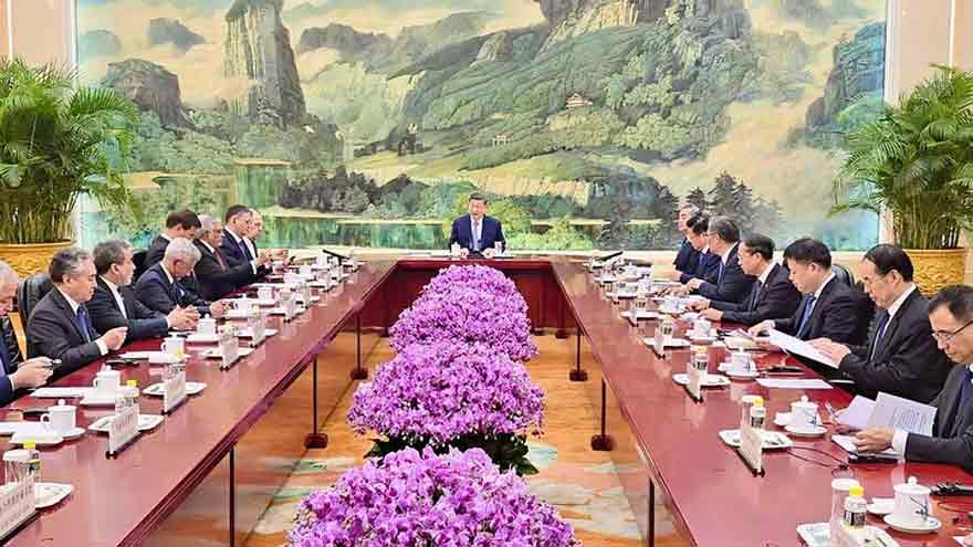 Dar represents Pakistan as SCO foreign ministers call on Chinese president