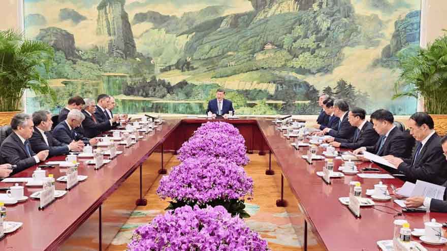 DPM Dar meets Chinese President Xi ahead of SCO summit in Beijing