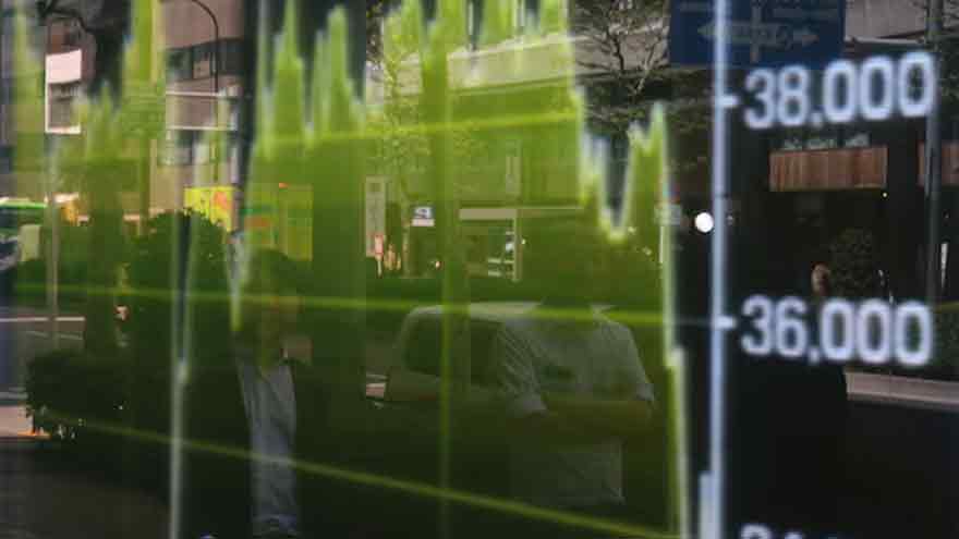Asia shares struggle on lowered Fed rate cut bets