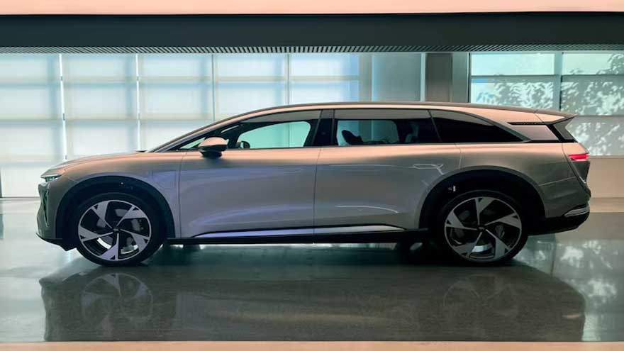 Uber to invest 300 million-dollar in EV maker Lucid as part of robotaxi deal