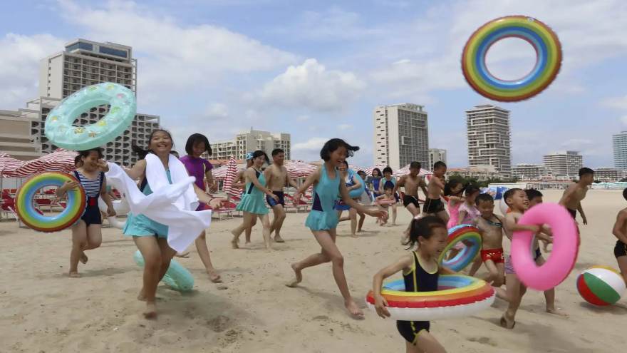 North Korea bans foreign tourists to newly opened beach resort
