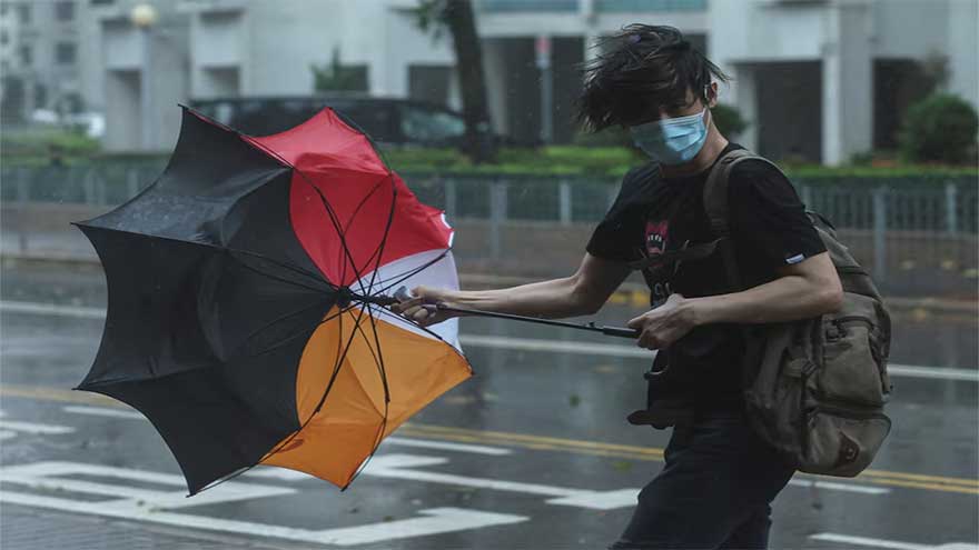 Hong Kong issues highest storm warning as typhoon Wipha approaches