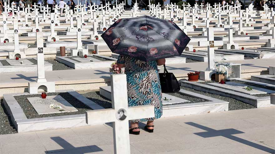 Dunya News Greeks mourn, Turks celebrate anniversary of invasion that split Cyprus