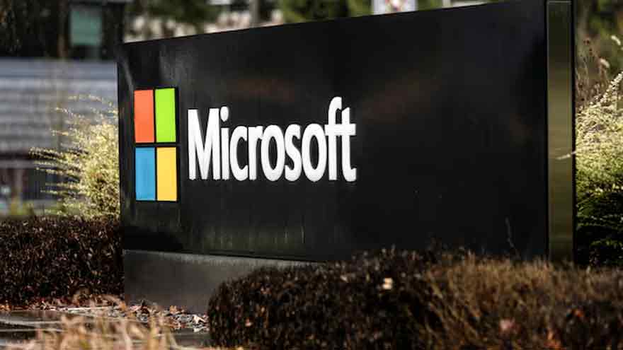 Microsoft alerts businesses, governments to server software attack