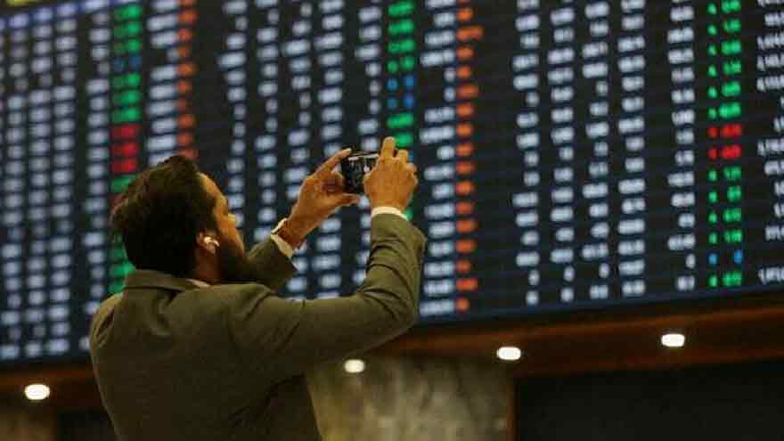 PSX turns negative after early surge, KSE-100 closes down by 379 points