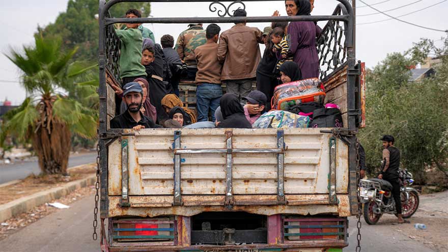 Syria evacuates Bedouin from Druze-majority Sweida as ceasefire holds