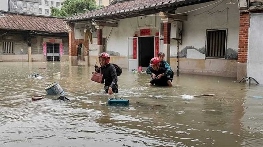 Two dead, 10 missing after colossal rain in China's Shandong