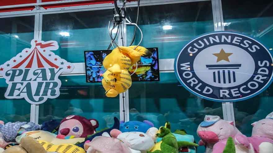 Philippines' playfair arcade sets Guinness record with massive claw machine