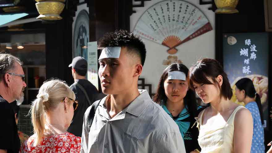 Record heat in China strains power grid, stirs health fears